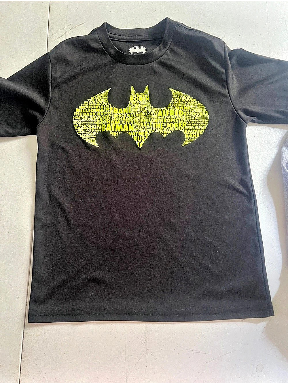 Batman Graphic Tee Black & Yellow Size Medium Like New